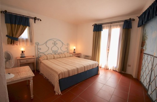 Cala di Volpe Apartamento | Vacation Home in Porto Cervo with 1 bedrooms sleeps 3