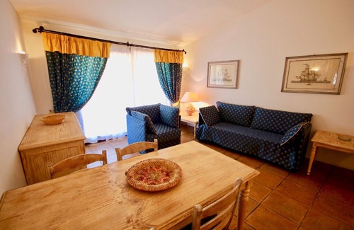 Cala di Volpe Apartamento | Vacation Home in Porto Cervo with 1 bedrooms sleeps 3