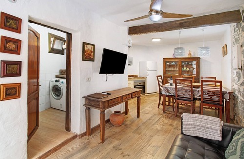 San Bartolome de Tirajana Casa | Casa de vacaciones "La Casa Nueva" con vistas a la montaña, bañera de hidromasaje y Wi-Fi