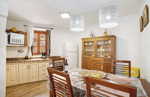 San Bartolome de Tirajana Casa | Casa de vacaciones "La Casa Nueva" con vistas a la montaña, bañera de hidromasaje y Wi-Fi