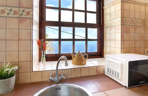 Tesbabo Casa | Casa de vacaciones "Las Adelfas Alta" con vistas al mar, jardín y Wi-Fi