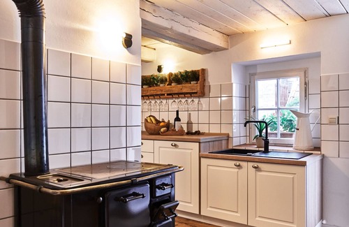 Bottingen Apartamento | Vacation home Lilace with whirlpool and wood-burning stove, 4 bedrooms, max. 8 persons