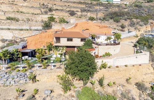 Arico Casa | Casa de vacaciones 'Maday' con vistas al mar, piscina compartida y Wi-Fi