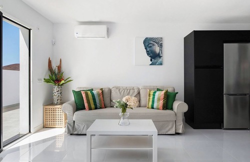 La Santa Casa | Casa de vacaciones 'Noray 2' con vistas al mar, Wi-Fi y aire acondicionado