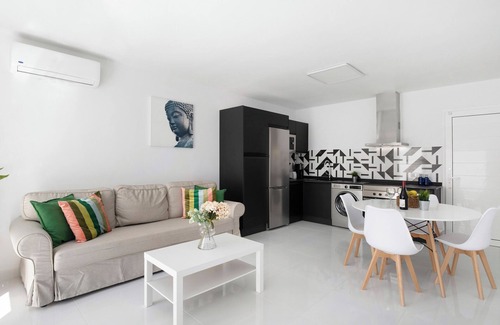 La Santa Casa | Casa de vacaciones 'Noray 2' con vistas al mar, Wi-Fi y aire acondicionado