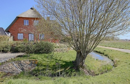 West Husum Casa | Vacation home Reethus Jan in Husum for up to 4 people
