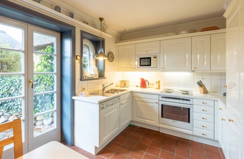 West Husum Casa | Vacation home Reethus Ulla in Husum for up to 4 people