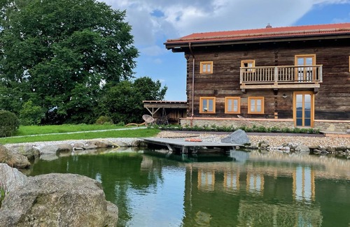 Drachselsried Casa | Vacation home rehberg14 - historic farm with pond & sauna
