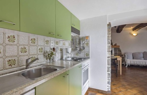Agarone Casa | Casa de vacaciones Rosa by Interhome