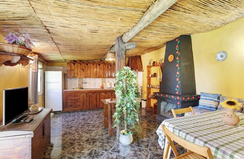 Ruigomez Casa | Casa de vacaciones "Rosa Vieja" con vistas a la montaña, terraza privada y Wi-Fi