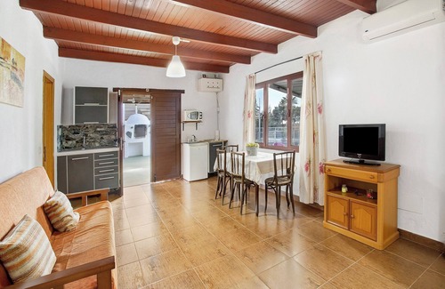 Ingenio Casa | Casa de vacaciones "Rural Jovial" con vistas a la montaña, piscina privada y Wi-Fi