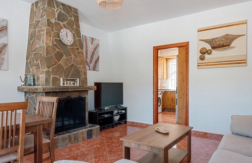 Almogia Casa | Casa de vacaciones "Sunset El Tejar" con vistas a la montaña, piscina privada y Wi-Fi