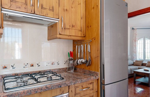 Almogia Casa | Casa de vacaciones "Sunset El Tejar" con vistas a la montaña, piscina privada y Wi-Fi