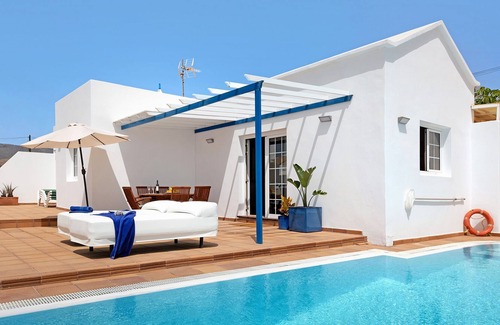 Arrieta Villa | Casa vacacional 'Turqué' con vistas al mar, piscina y Wi-Fi