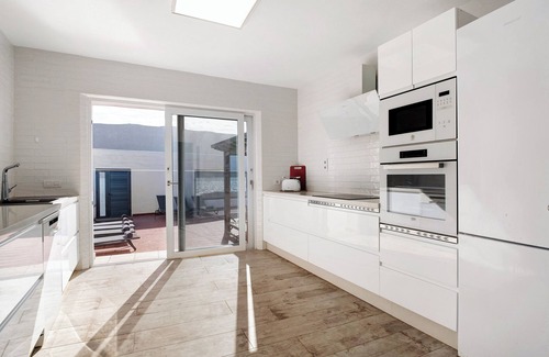 Caleta de Sebo Casa | Casa de vacaciones "Villa Sueños Zenoneisabel" con vistas al mar y 2 terrazas privadas