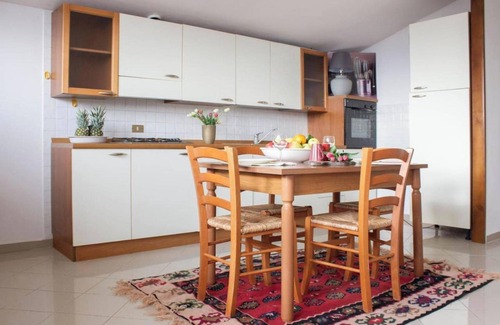 Gassano Casa | Casa de vacaciones "Villa Gli Ulivi" con vistas a la montaña, piscina privada y Wi-Fi