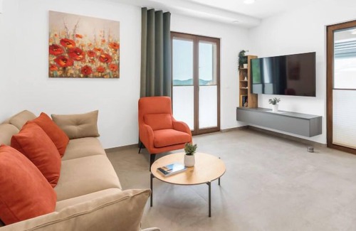 Kadumi Casa | Vacation home Villa Karina in Poreč - 8 persons, 4 bedrooms