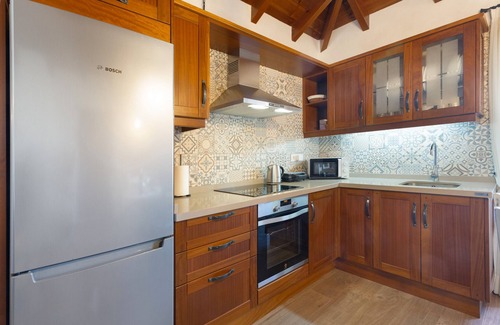 El Tanque Casa | Casa de vacaciones 'Volcán 18' con vistas al mar, terraza privada y Wi-Fi