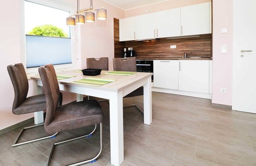 Karlshagen Casa | Casa de vacaciones Wis con sauna-2 habitaciones hasta máx. 5 pers. y 1 bebé - casa de campo Wis / SOMM
