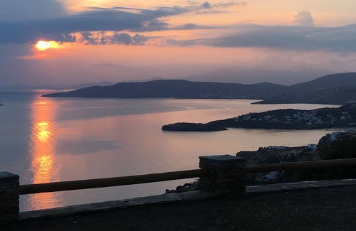 Kato Aprovatou Casa | Casa de vacaciones, con una gran vista al mar en Andros. código / AMA 00000573752