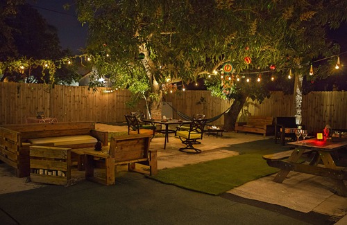 Buena Vista Casa | La Mejor Casa Dúplex De Arte En Miami. Enorme Backyad / Patio. ¡¡Buen precio!!