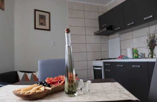 Rezanci Casa | Casa de piedra de 100 años, con terraza, patio y piscina - 4 personas de vacaciones.