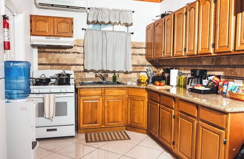 Nassau Apartamento | Vacation in the Comfort of Home at LiShay’s Cottage
