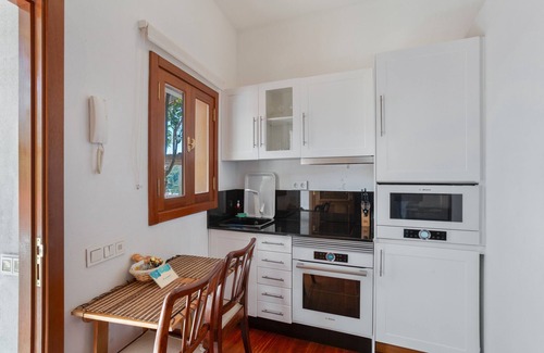 Las Lagunetas Apartamento | Vacaciones 'Junior Suite' con vistas a la montaña, Wi-Fi y aire acondicionado
