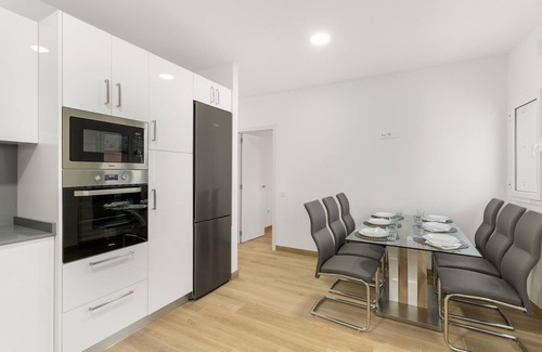 Las Vegas Apartamento | Vacaciones 'Lola' con vistas a la montaña, terraza privada y Wi-Fi