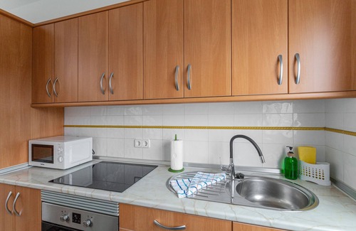 Moya Apartamento | Vacaciones 'Los Adejo' con terraza compartida, jardín compartido y Wi-Fi