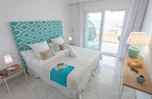 Puerto Banus Apartamento | VACATION MARBELLA I Puerto Banus Sea Front, Best View, 24-7 Security, Pool