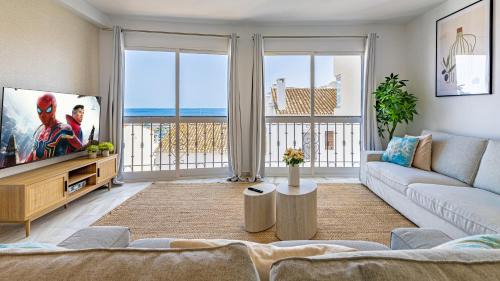 Puerto Banus Apartamento | VACATION MARBELLA I Sea Views, 24-7 security, Parking, Walk to Everything in Luxurious Puerto Banus