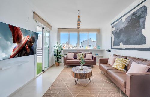 Puerto Banus Apartamento | VACATION MARBELLA I Terrazas de Banus, Romantic, Jacuzzi, Pet-Friendly, Cosy Duplex Penthouse, 2min walk to Marina