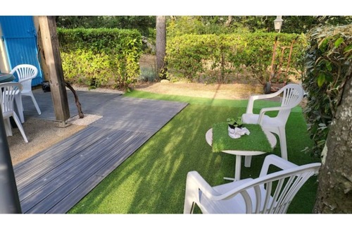 Gaujac Casa | Vacation Mazet in a quiet pine forest.