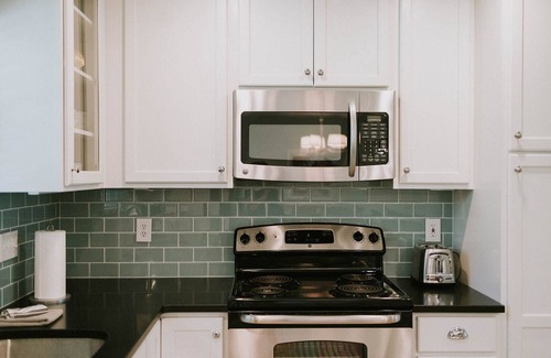 Ocean Springs Casa | Vacation on Vista close to beach & downtown Ocean Springs! Includes golf cart!