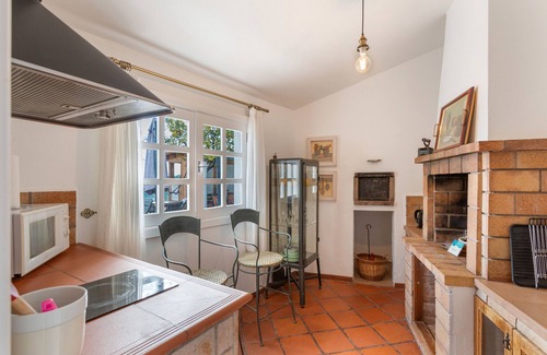 Las Lagunetas Apartamento | Casa de vacaciones 'Piscina' con vistas a la montaña, Wi-Fi y aire acondicionado