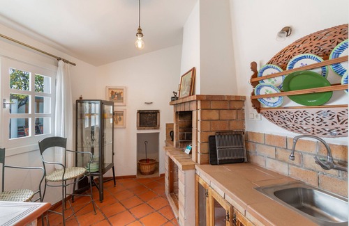 Las Lagunetas Apartamento | Casa de vacaciones 'Piscina' con vistas a la montaña, Wi-Fi y aire acondicionado
