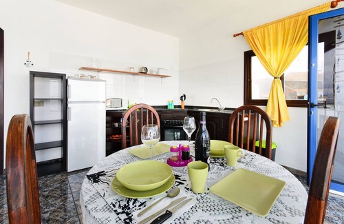 Caleta de Caballo Casa | Propiedad vacacional con Wi-Fi, balcón y vistas privilegiadas