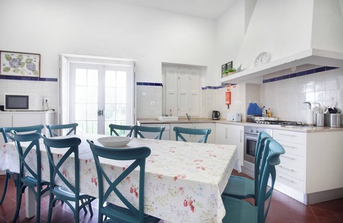 Sao Martinho do Porto Casa | Casa de vacaciones "São Martinho All The Best" con vistas al mar, piscina compartida y Wi-Fi