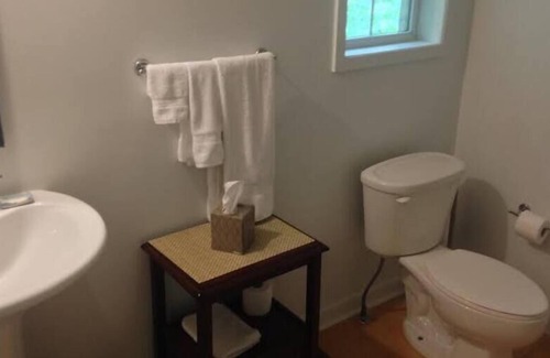 Bolivar Casa | Vacation Rental: Boundary Cottage