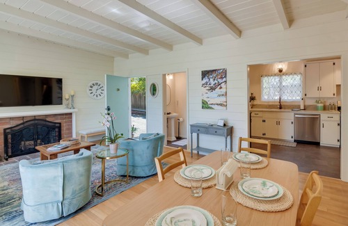 Carmel Woods Cabaña | Vacation Rental Home ~ 1 Mi to Carmel Beach!