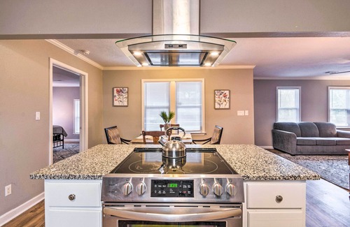 Jacksonville Cabaña | Vacation Rental Home ~ 15 Mi to Little Rock