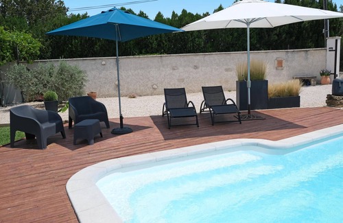 Mouries Chalet De Esquí | Casa rural muy agradable con piscina en Mouriès, cerca de los alquileres de Provenza, Alpilles