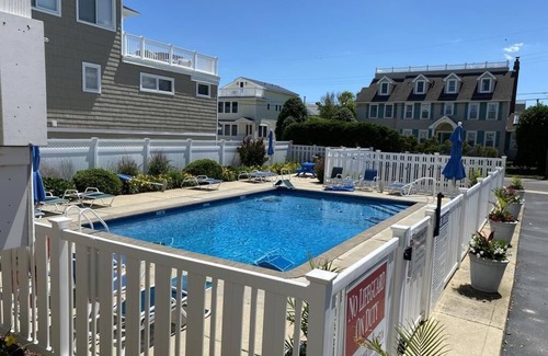 North Beach Haven Condominio | vacation rental with pool on LBI