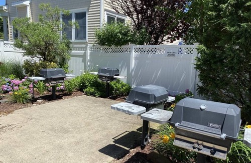 North Beach Haven Condominio | vacation rental with pool on LBI