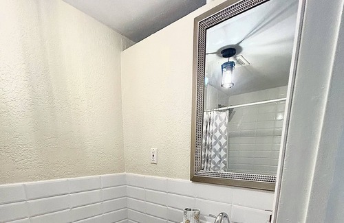Coral Terrace Cabaña | Vacation Stay In the heart of Miami