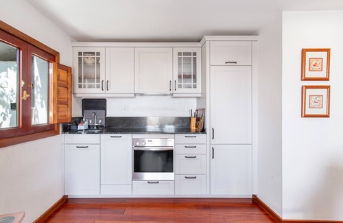 Las Lagunetas Villa | Villa de vacaciones 'Estanco 14' con vistas a la montaña, Wi-Fi y aire acondicionado