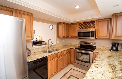 Sarasota Villa | Vacation Villa just minutes drive from Siesta Key, year-round heated pool / 3640