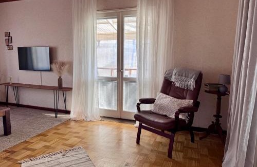 Blomstermala Casa | Vacation villa with fenced yard