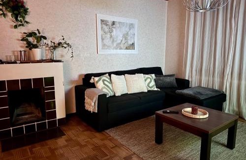 Blomstermala Casa | Vacation villa with fenced yard
